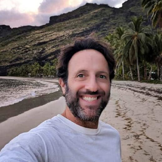 Evan Rapoport headshot