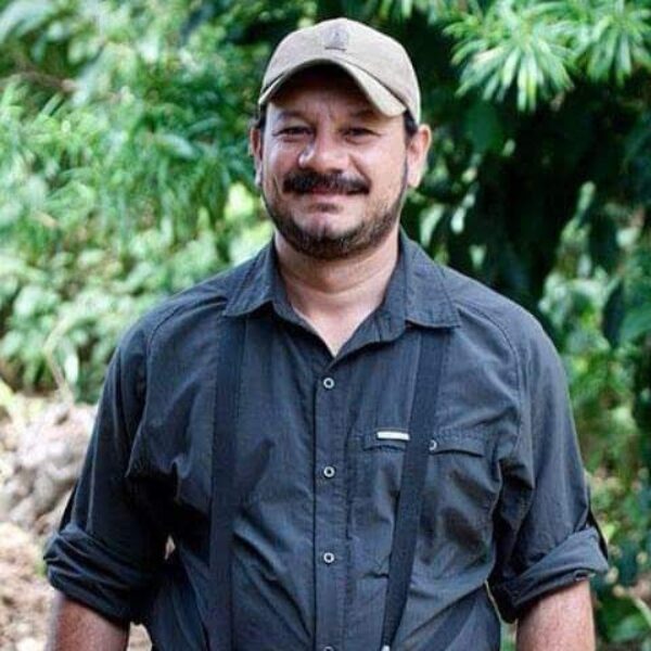 Alyson Melo Naturalist Headshot